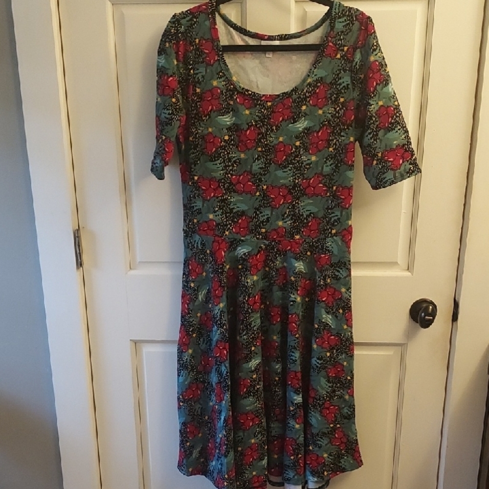 Red and Green Midi Sundress with Scoop Neck and 3/4 Sleeves